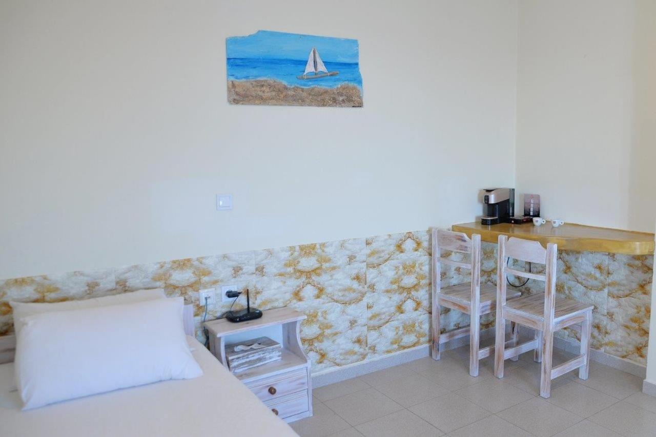 Peaceful Bay Hotell Mégas Yialós-Nítes Exteriör bild